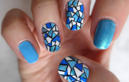 Glass Nails: 10 diseños para lucir uñas de cristal